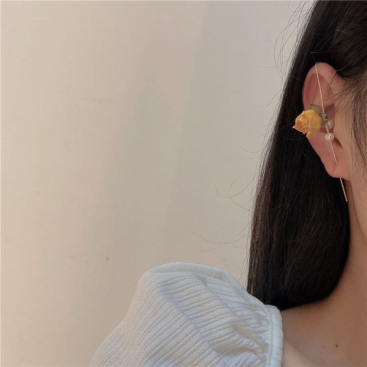 Women's retro earrings