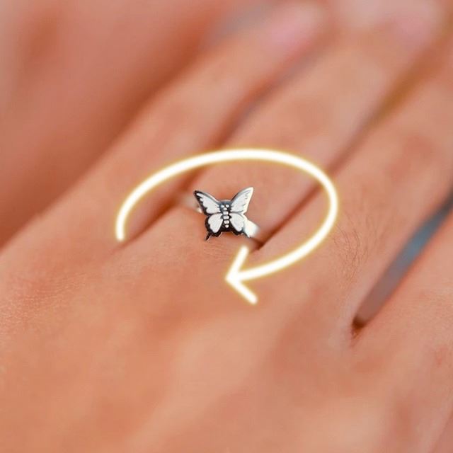 Alternate view: Women's fidget spinner ring