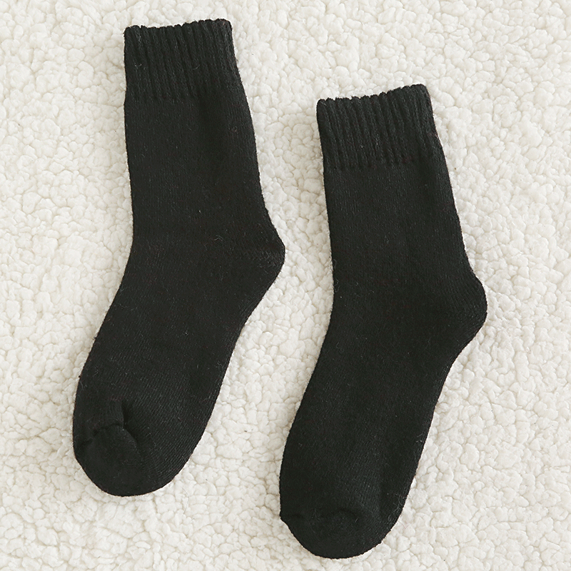 Women's black super thick socks