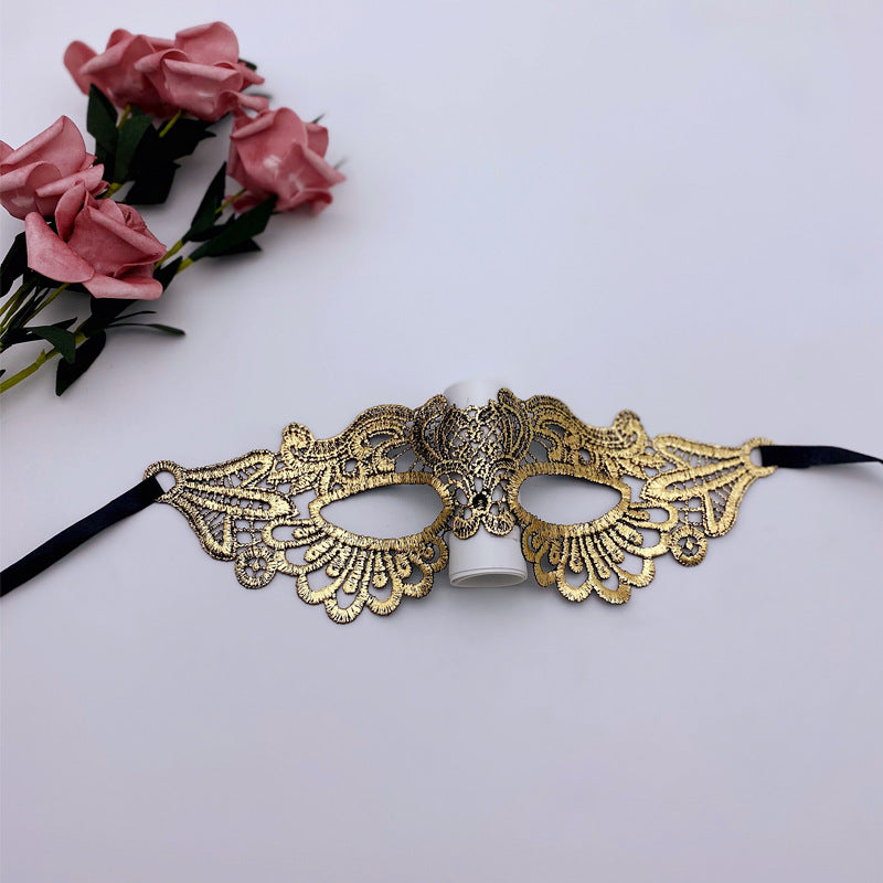 Women's gold lace mask