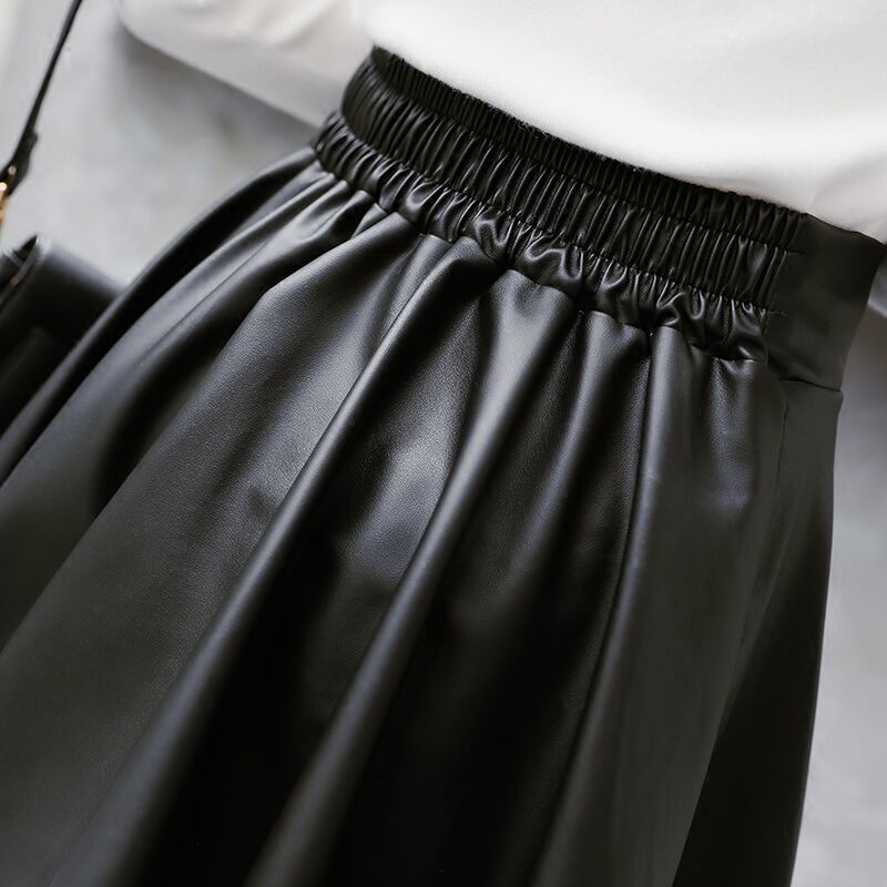 Alternate view: Women's skirt black and brown