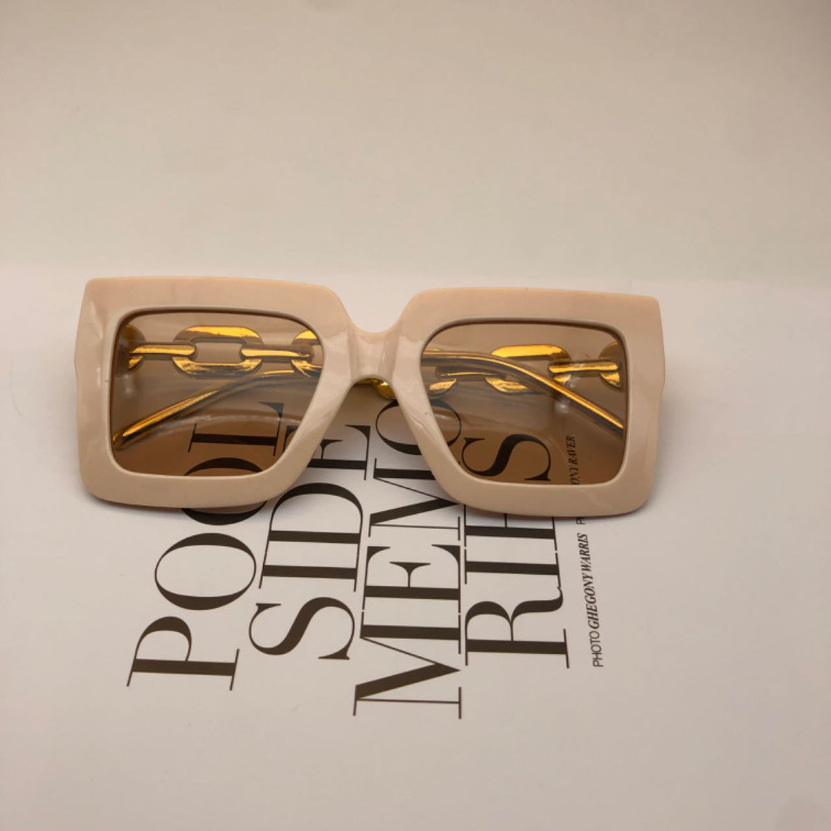 Women's beige frame dried sunglasses