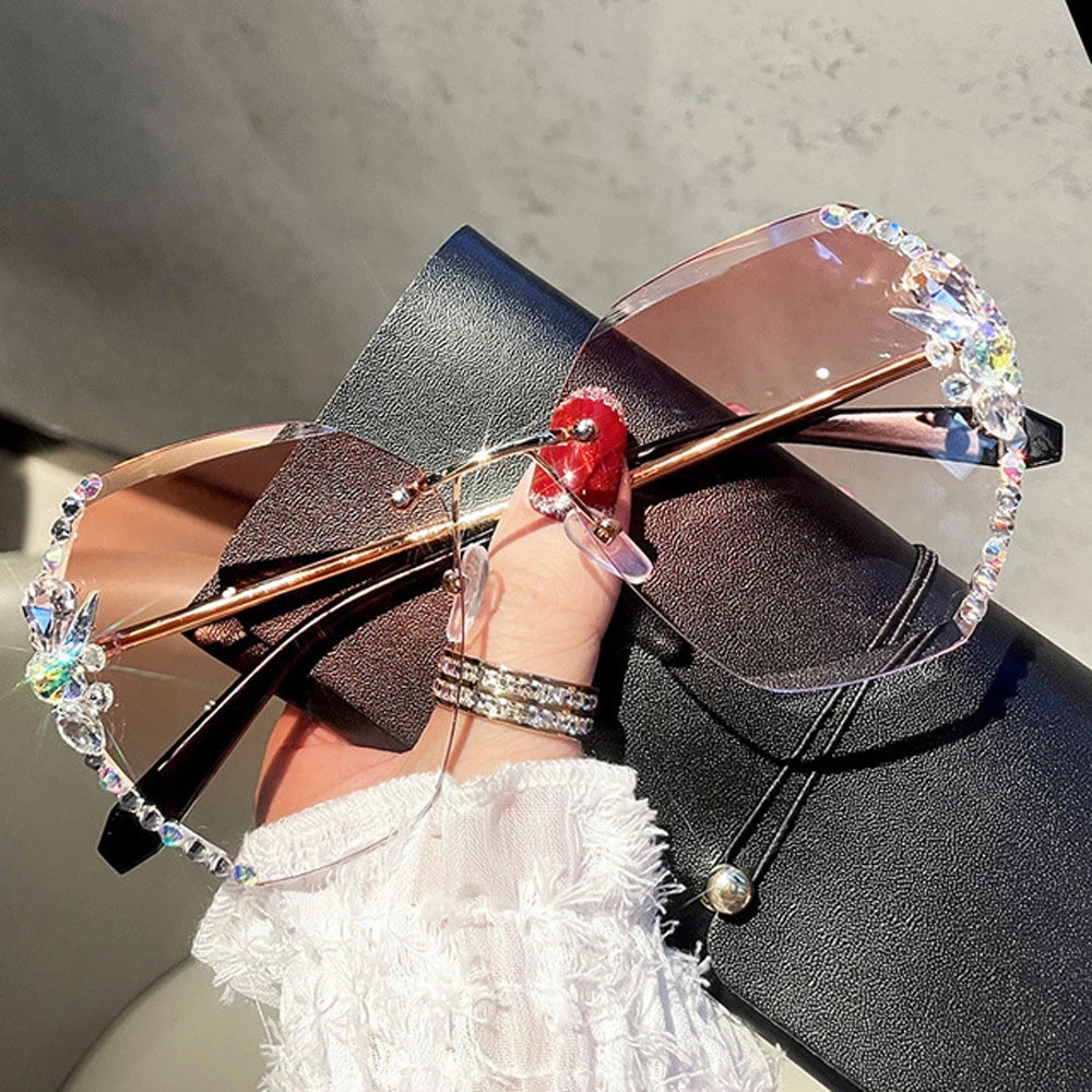 Alternate view: Women's vintage sunglasses