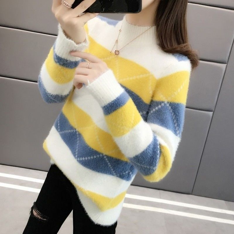 Women's chic autumn sweater