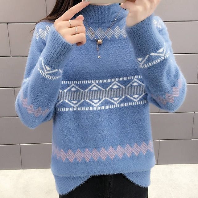 Women's chic autumn sweater