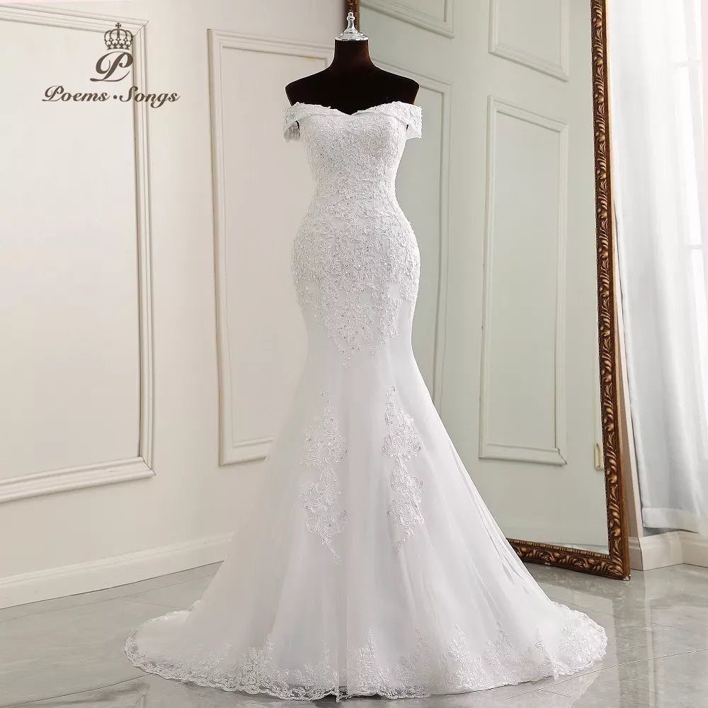 Women's boat wedding dress