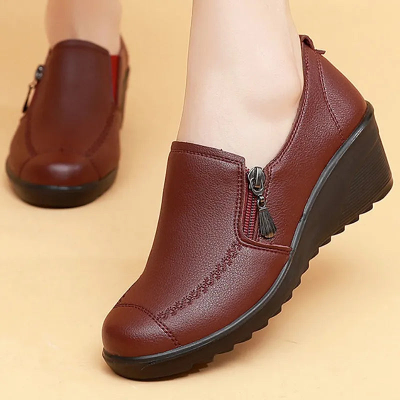 Alternate view: Women's pumps