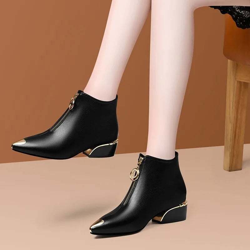 Alternate view: Women's pointed ankle boots