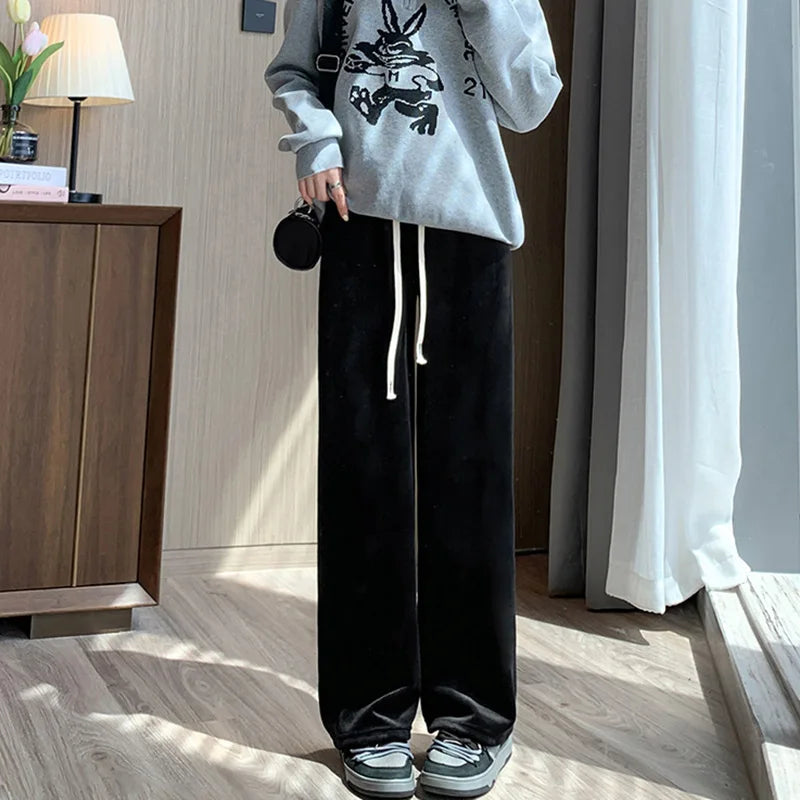Women's black capri pants