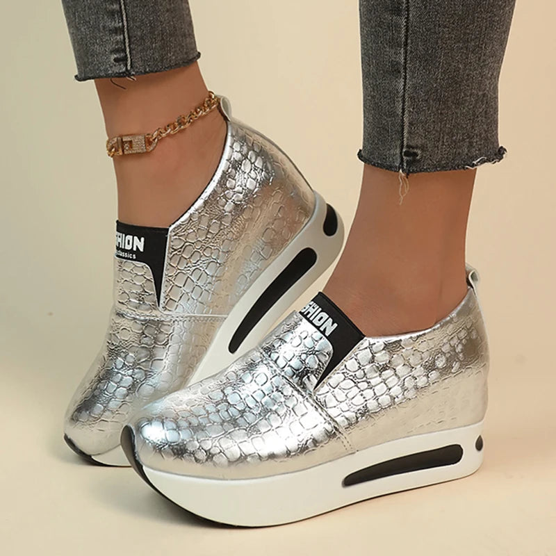 Women's platform sneakers