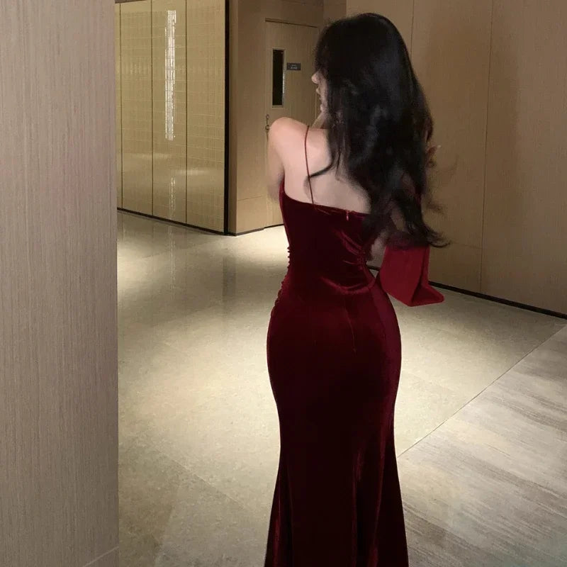 Alternate view: Women's red velvet party dress