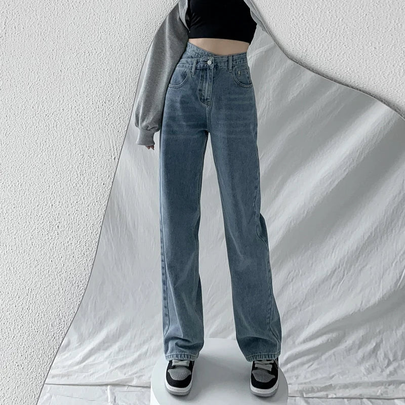 Women's light blue wide leg mom jeans