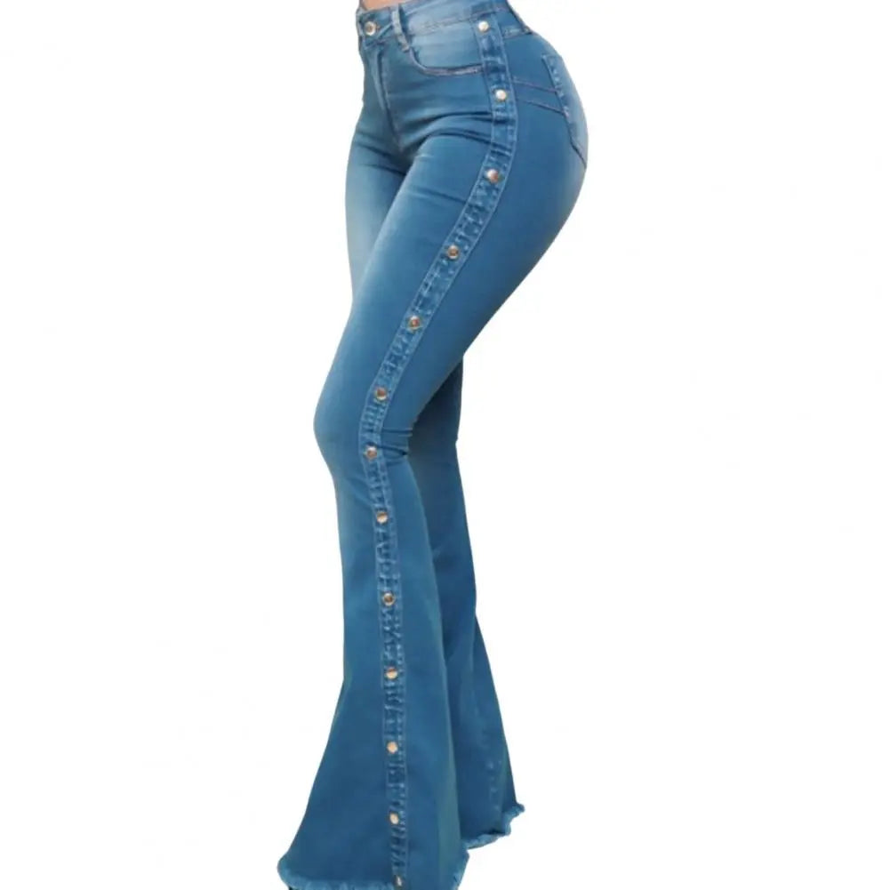 Women's blue mid waisted jeans