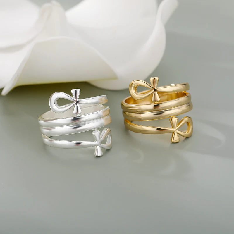 Alternate view: Women's mysterious touch: ring