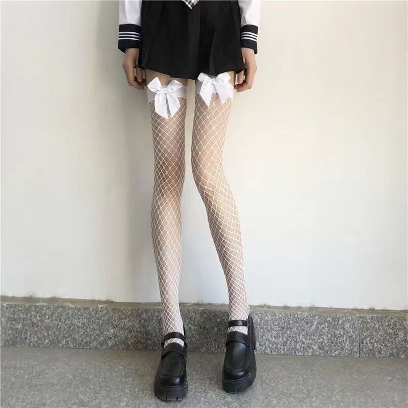 Women's d white socks