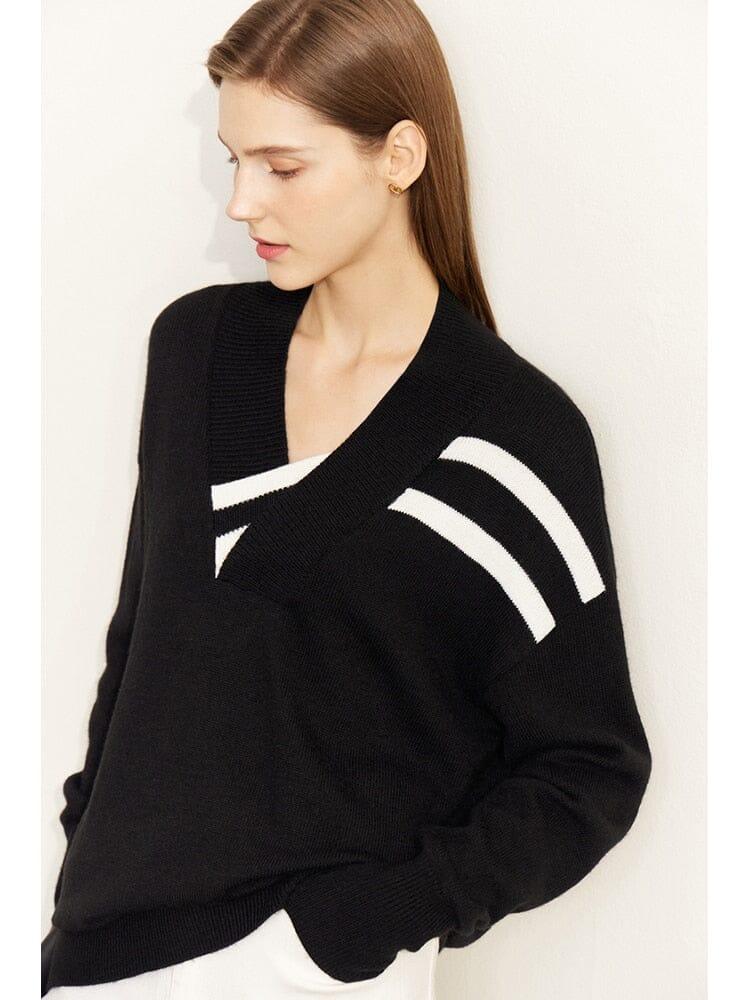 Women's v-neck sweater top